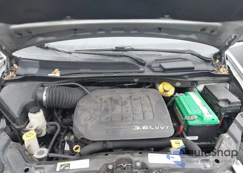 2015 Chrysler Town & Country S z USA, uszkodzony, nr VIN 2C4RC1HG4FR602968